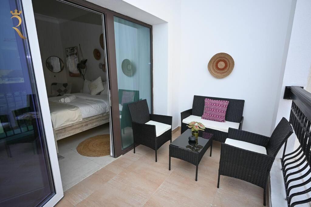 Yas Natura Bliss 1Br Apartment อาบูดาบี ภายนอก รูปภาพ